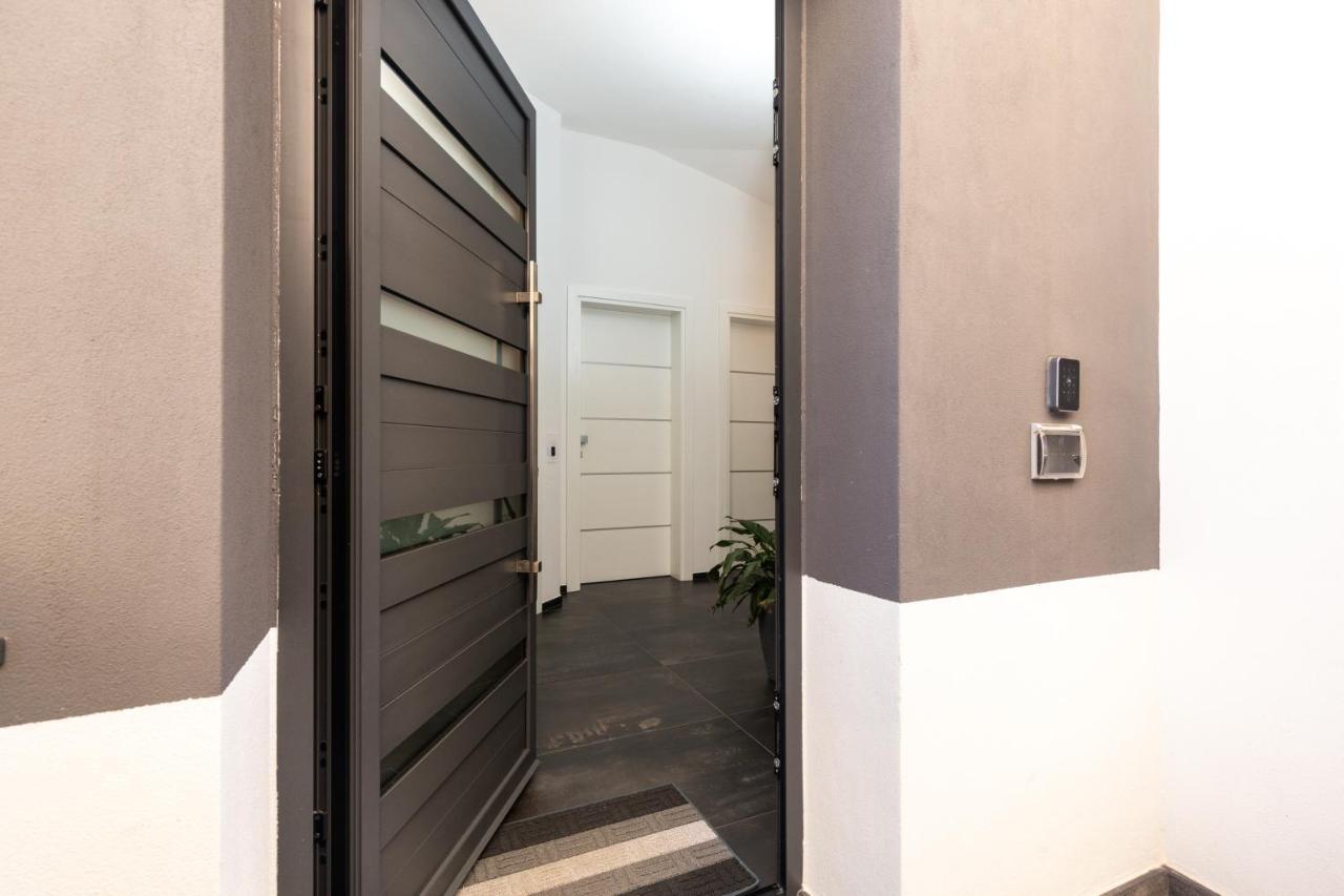 Incantos Charme B&B Тортоли Экстерьер фото