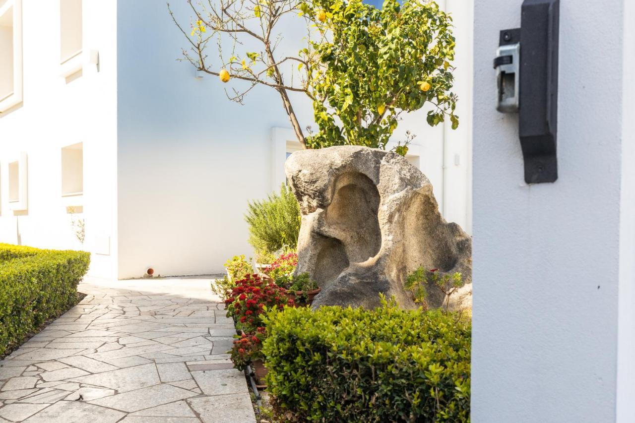 Incantos Charme B&B Тортоли Экстерьер фото